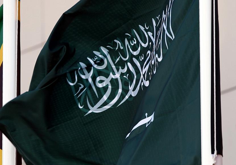 Huthi-Rebellen greifen Riad mit Drohnen und Raketen an